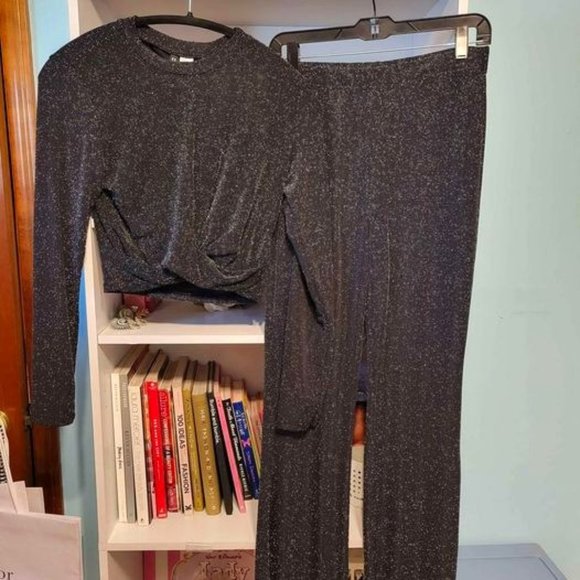Black Sparkly 2-Piece from H&M. Size Medium. Stretchy, Lightweight, Worn Once. - Picture 3 of 9